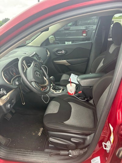 2017 Jeep Cherokee Sport