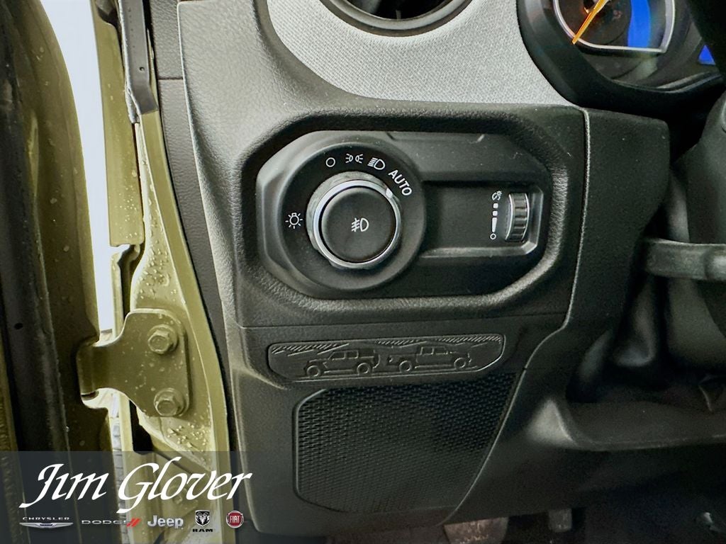 2025 Jeep Wrangler 4-Door Willys 4x4