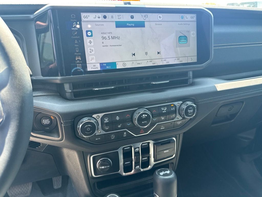 2024 Jeep Wrangler 4-Door Sahara 4x4
