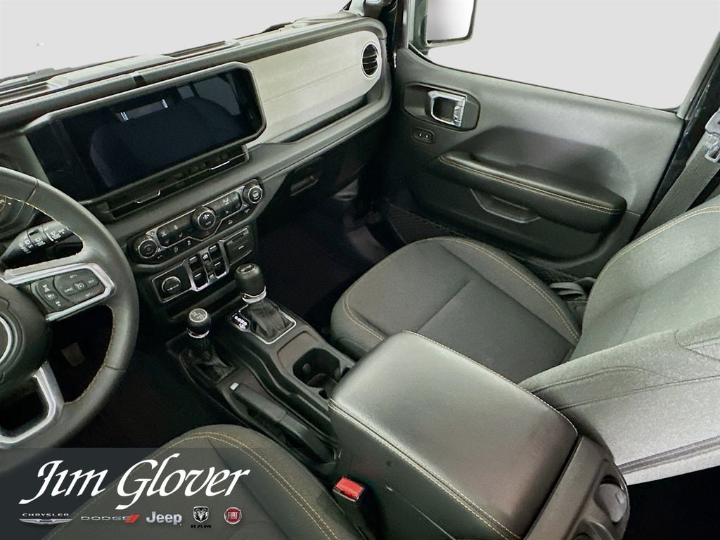 2025 Jeep Wrangler 4-Door Sahara 4x4