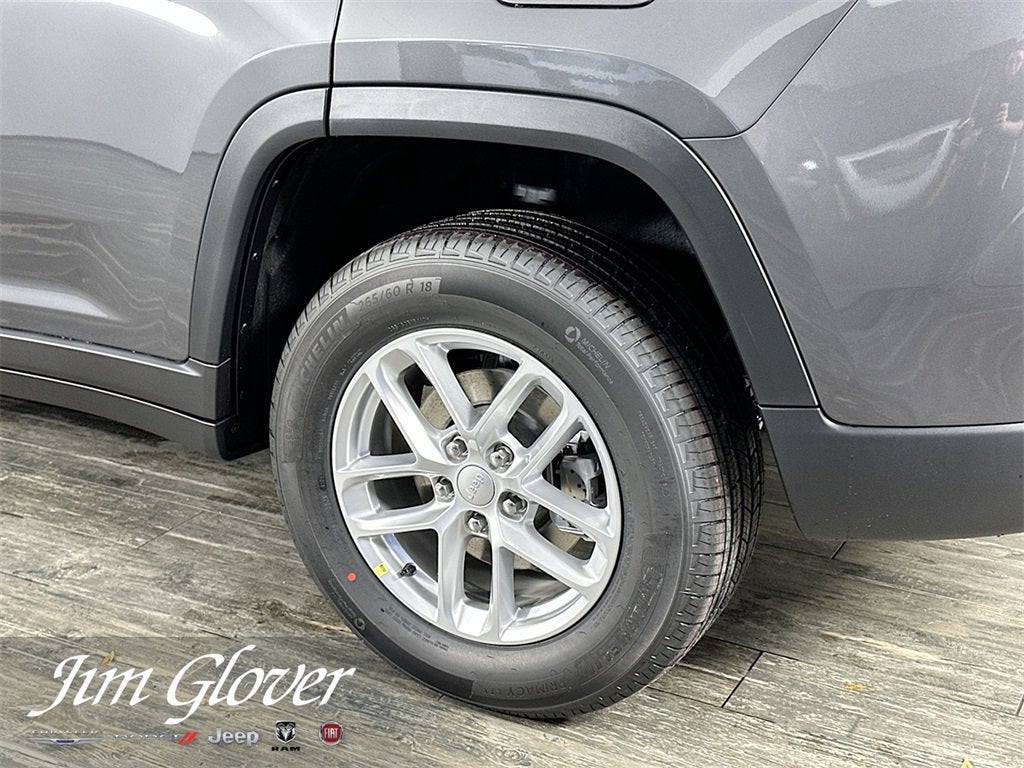 2025 Jeep Grand Cherokee GRAND CHEROKEE LAREDO X 4X2