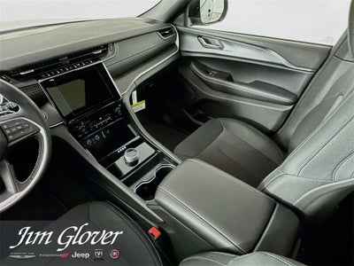 2025 Jeep Grand Cherokee GRAND CHEROKEE LAREDO X 4X2