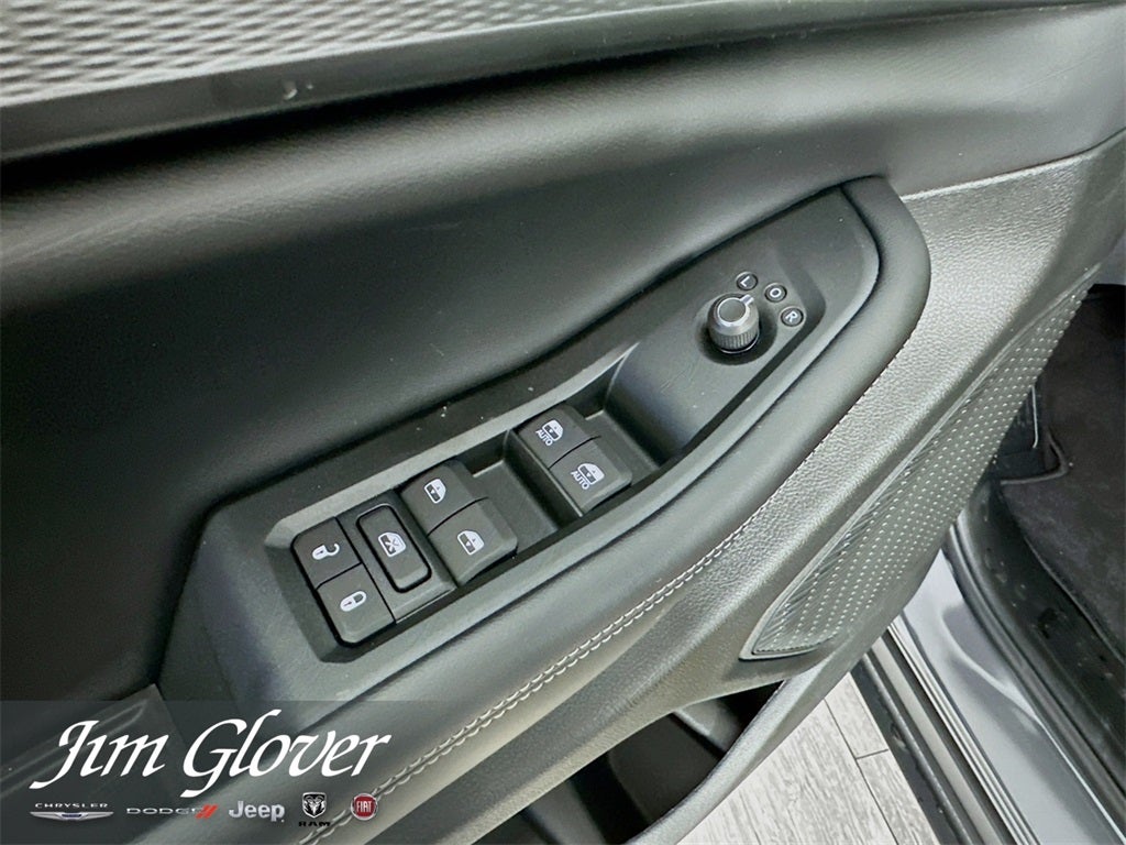 2025 Jeep Grand Cherokee GRAND CHEROKEE LAREDO X 4X2