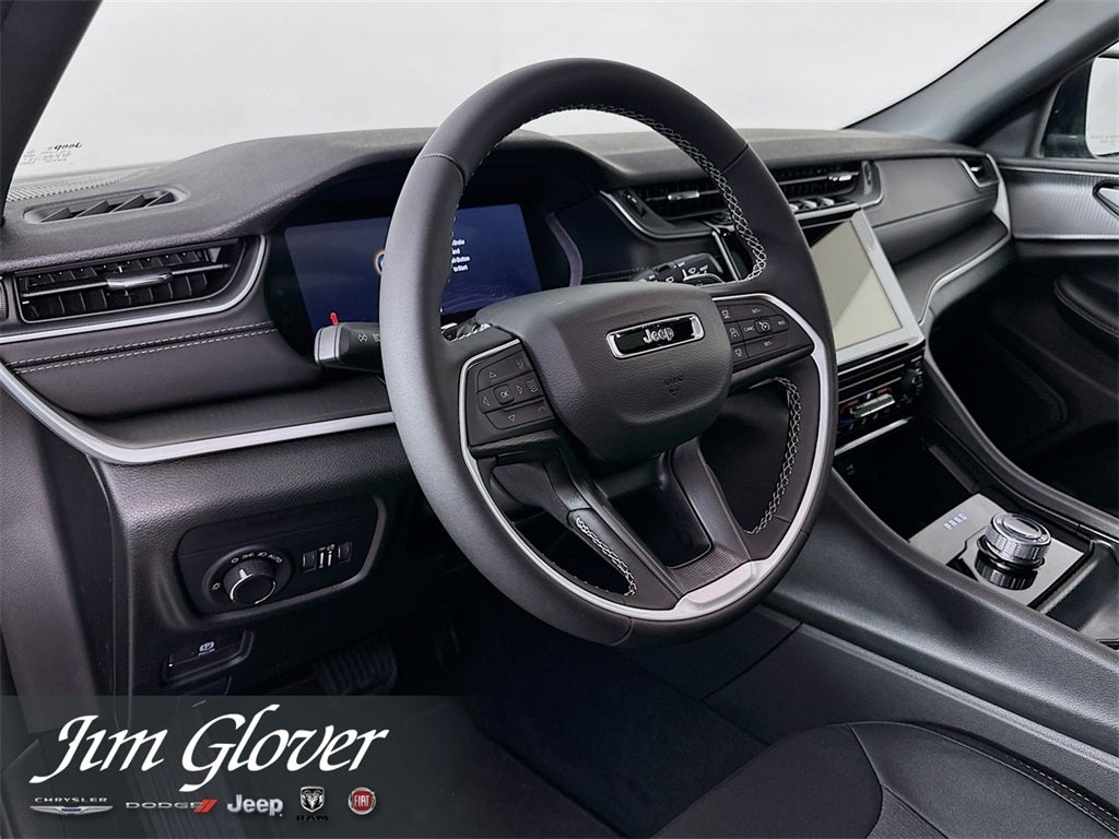 2025 Jeep Grand Cherokee GRAND CHEROKEE LAREDO X 4X2