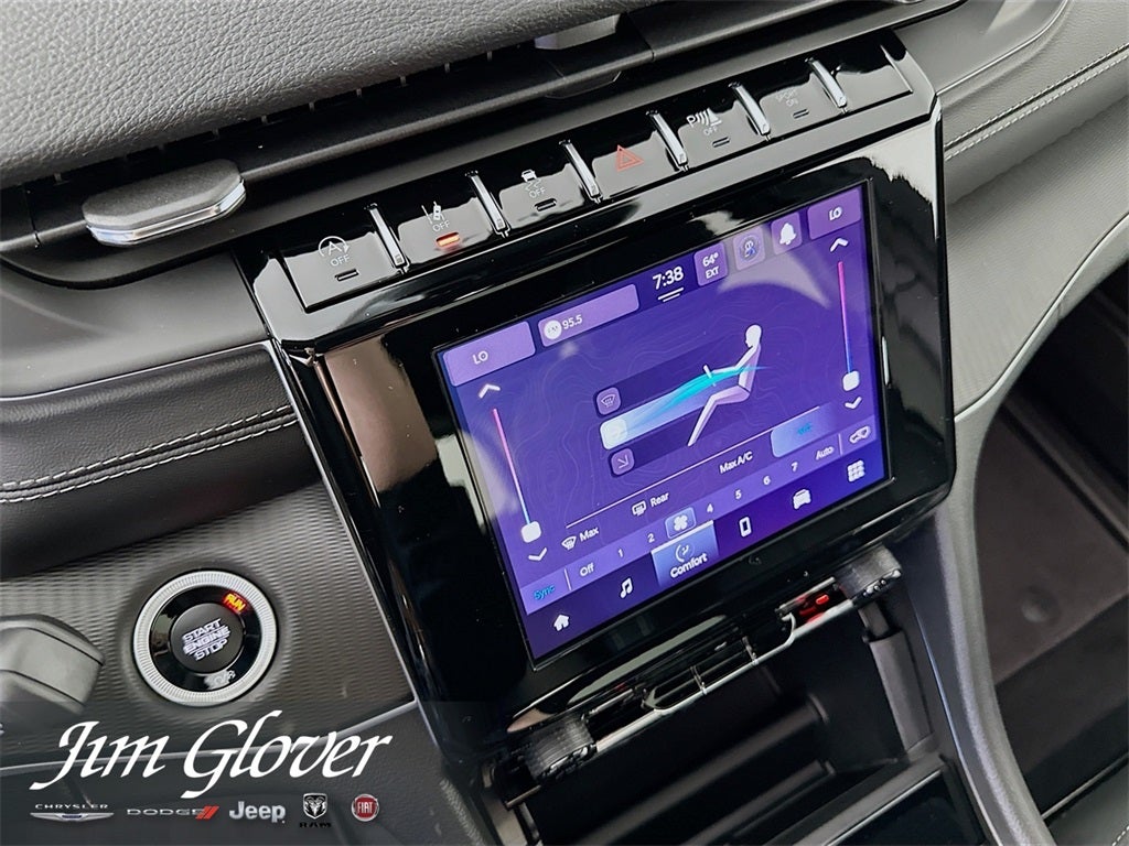 2025 Jeep Grand Cherokee GRAND CHEROKEE LAREDO X 4X2