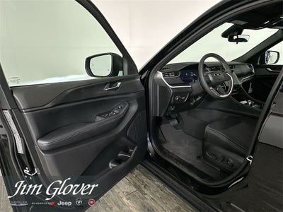 2025 Jeep Grand Cherokee GRAND CHEROKEE LAREDO X 4X2