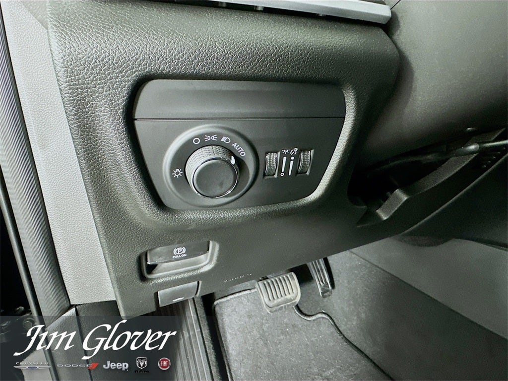 2025 Jeep Grand Cherokee GRAND CHEROKEE LAREDO X 4X2