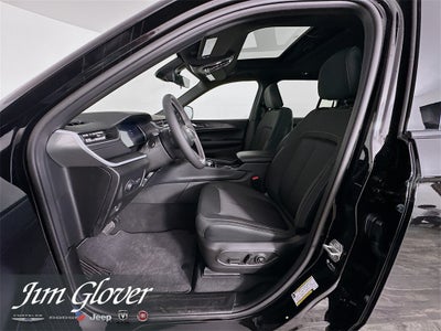 2025 Jeep Grand Cherokee GRAND CHEROKEE LAREDO X 4X2