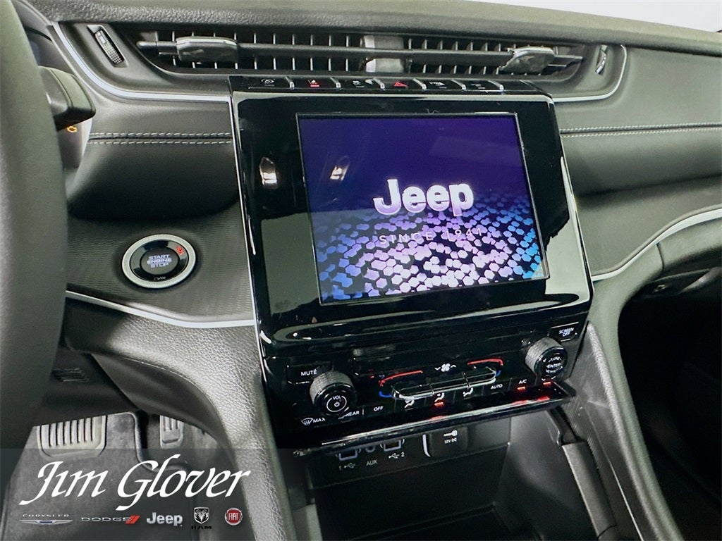 2025 Jeep Grand Cherokee GRAND CHEROKEE LAREDO X 4X2