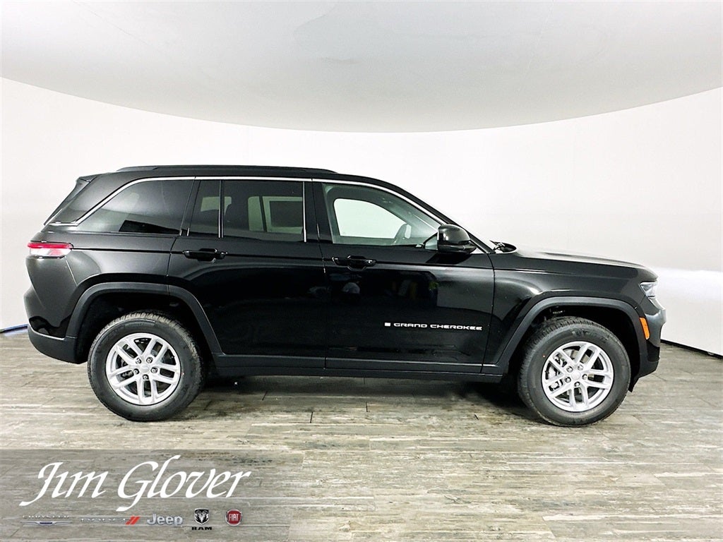 2025 Jeep Grand Cherokee GRAND CHEROKEE LAREDO X 4X2
