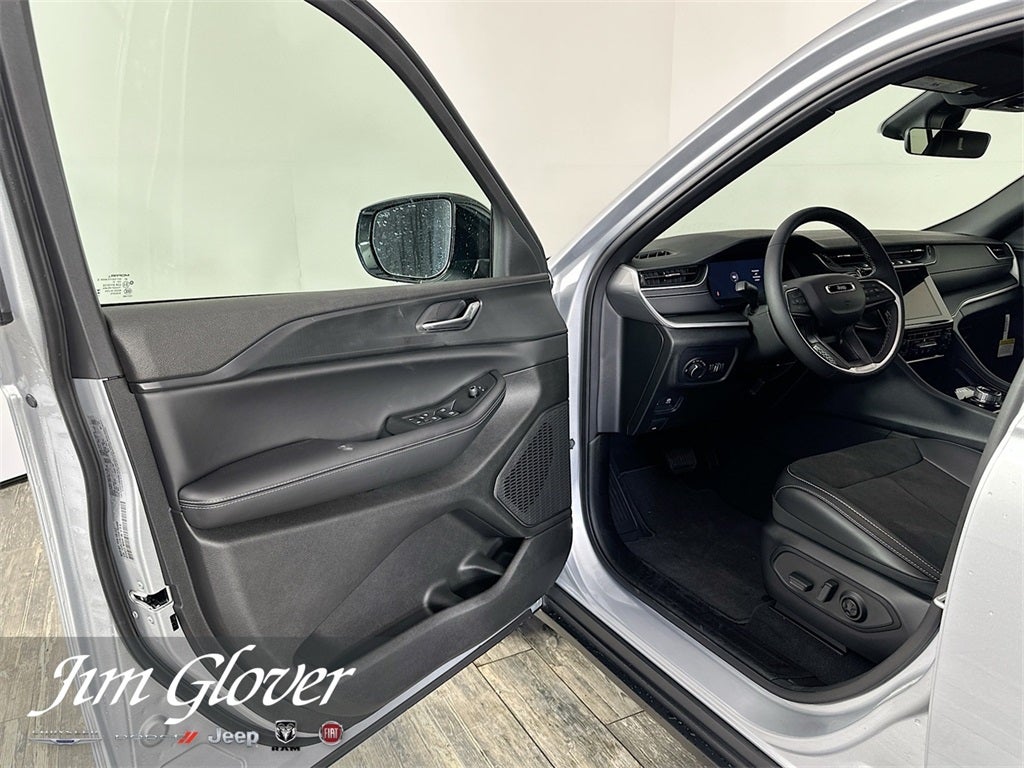 2025 Jeep Grand Cherokee GRAND CHEROKEE ALTITUDE 4X2