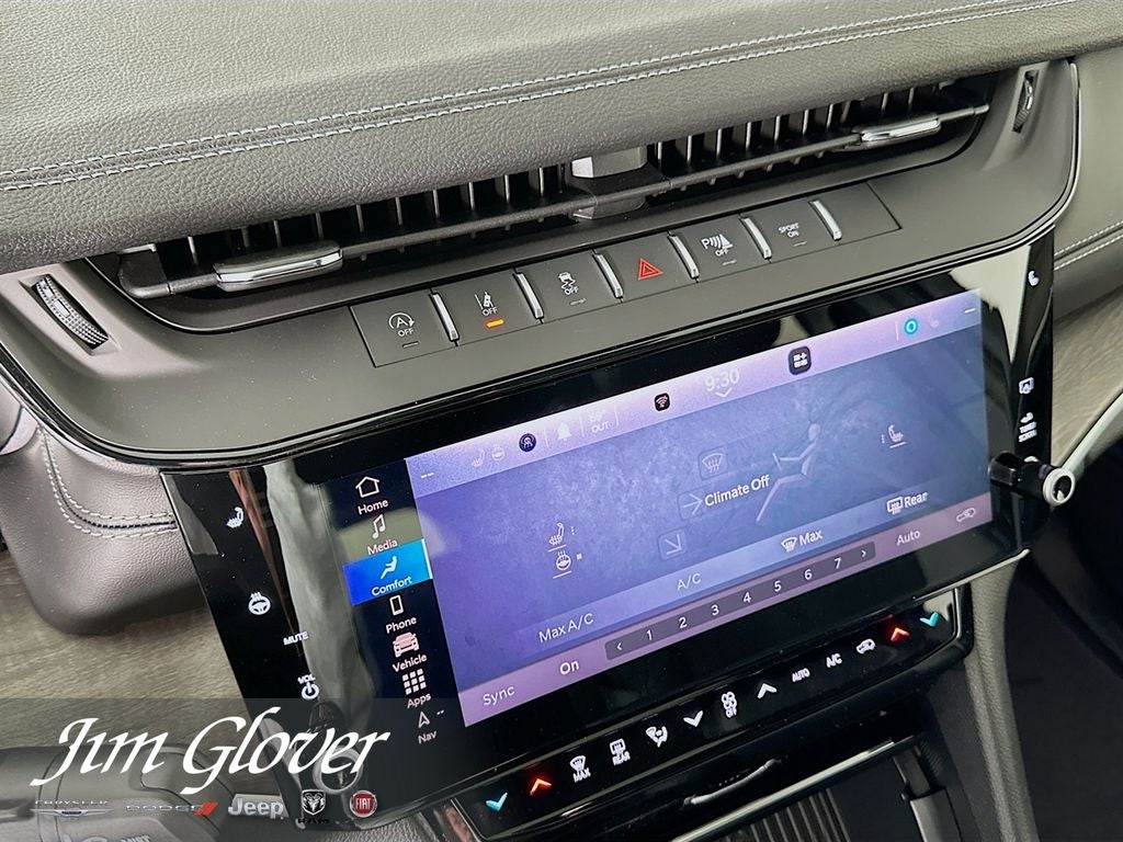 2026 Jeep Grand Cherokee GRAND CHEROKEE LAREDO ALTITUDE 4X2