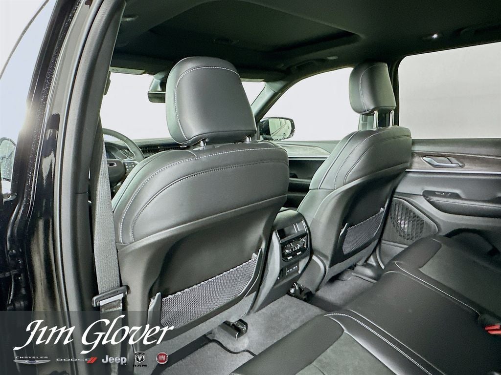 2026 Jeep Grand Cherokee GRAND CHEROKEE LAREDO ALTITUDE 4X2