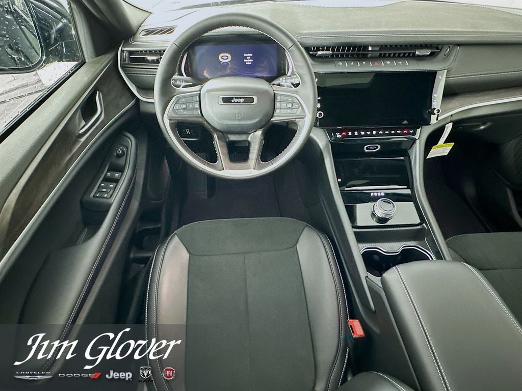 2026 Jeep Grand Cherokee GRAND CHEROKEE LAREDO ALTITUDE 4X2