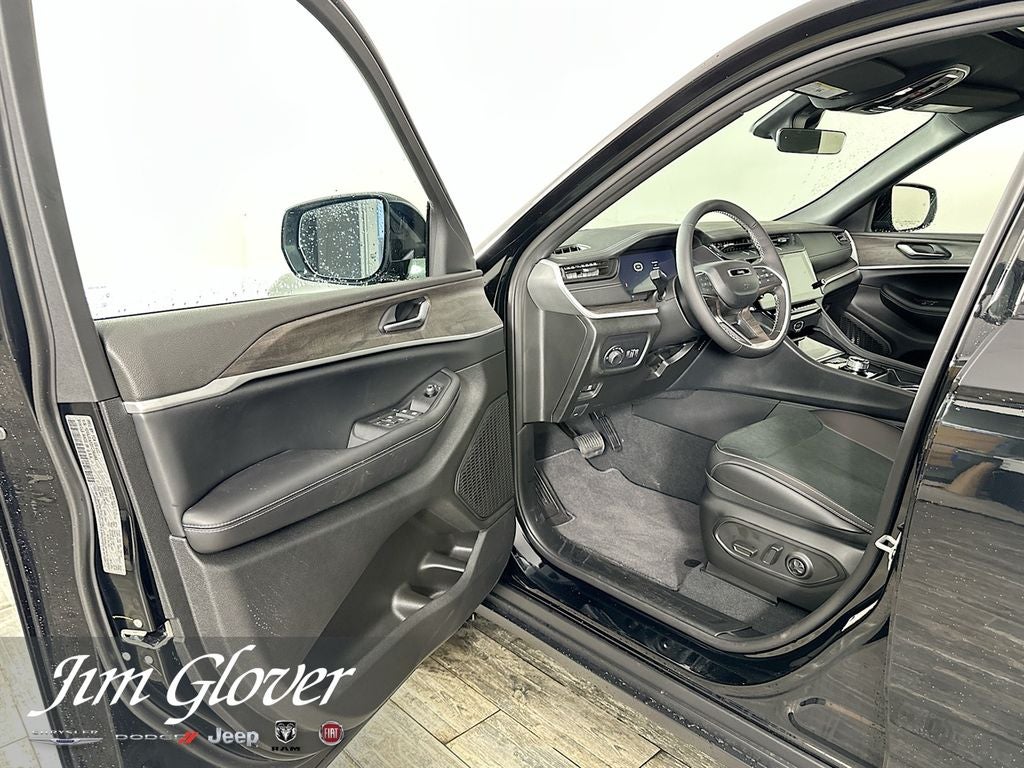 2026 Jeep Grand Cherokee GRAND CHEROKEE LAREDO ALTITUDE 4X2