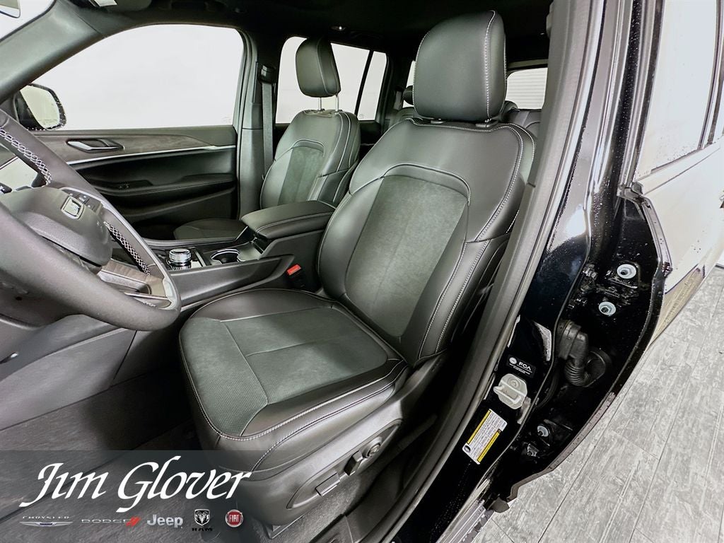 2026 Jeep Grand Cherokee GRAND CHEROKEE LAREDO ALTITUDE 4X2