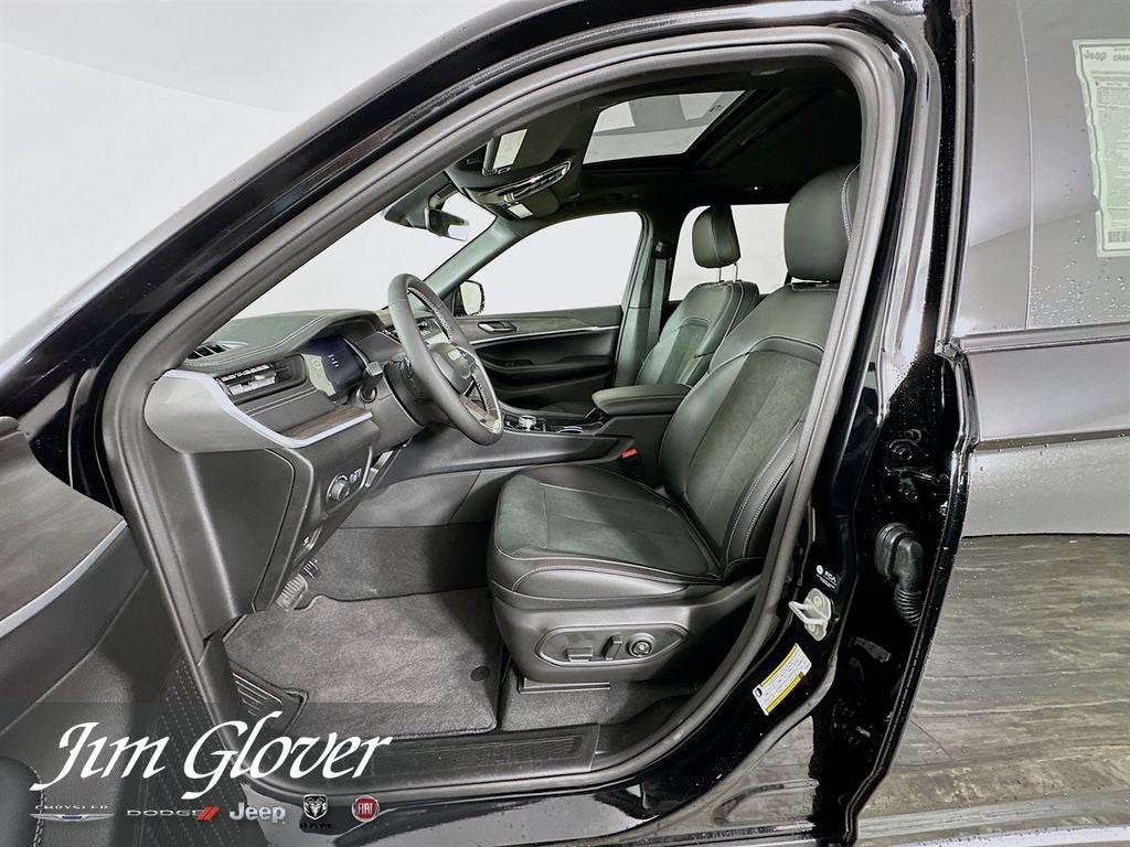 2026 Jeep Grand Cherokee GRAND CHEROKEE LAREDO ALTITUDE 4X2