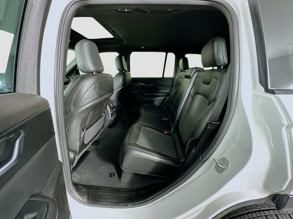 2025 Jeep Grand Cherokee Altitude X 4x4