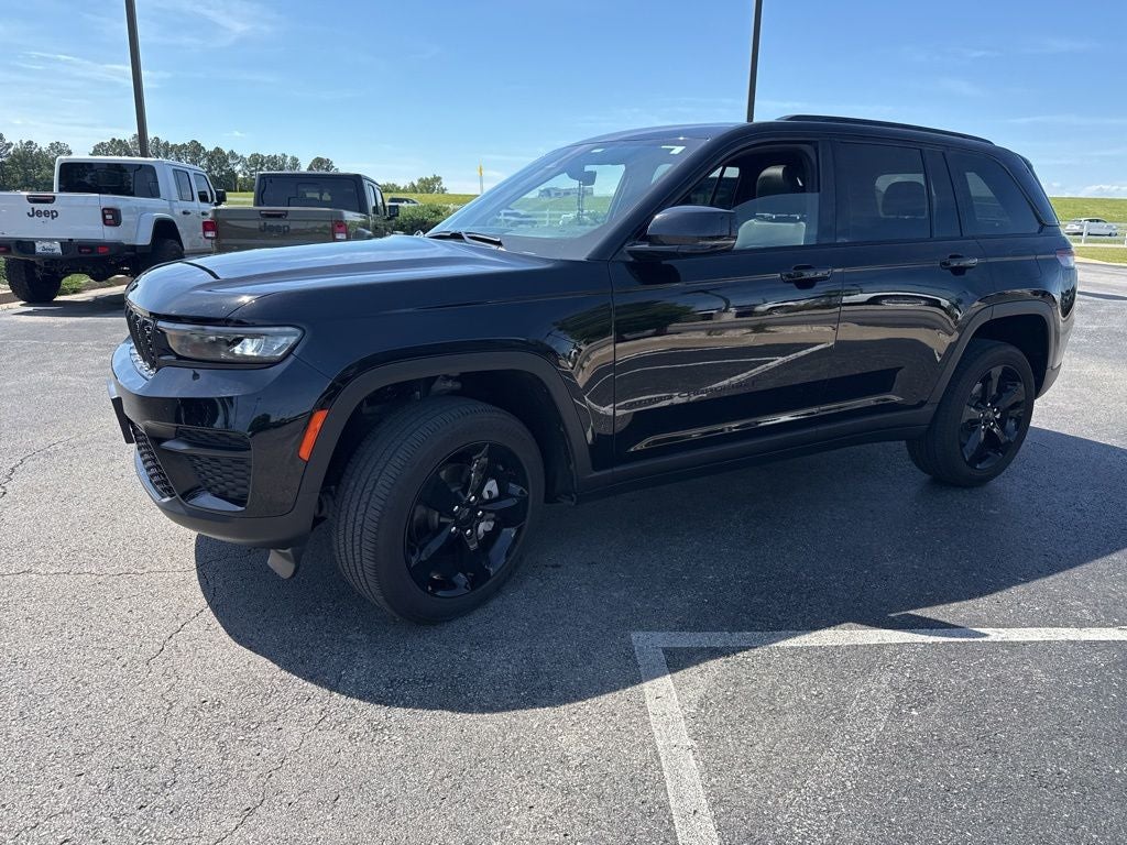 2025 Jeep Grand Cherokee Altitude X 4x4
