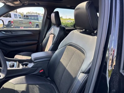 2025 Jeep Grand Cherokee Altitude X 4x4