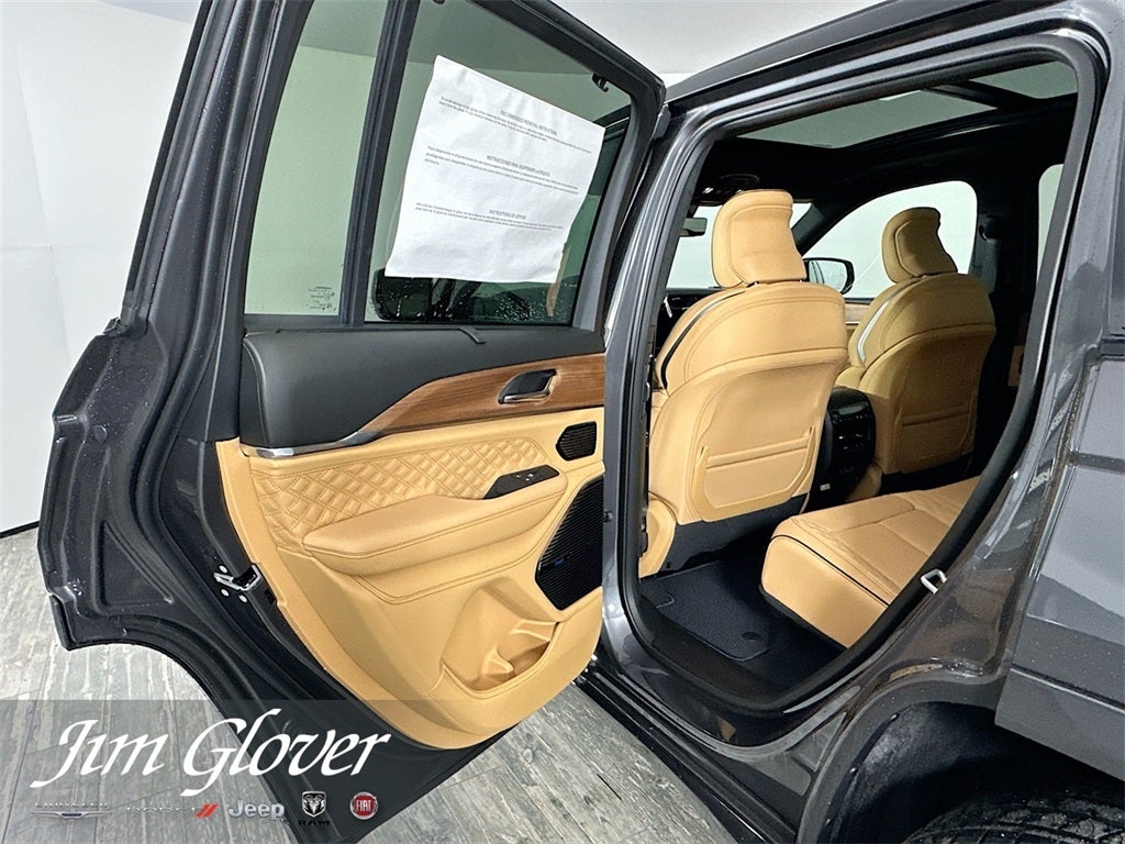 2025 Jeep Grand Cherokee GRAND CHEROKEE SUMMIT RESERVE 4X4