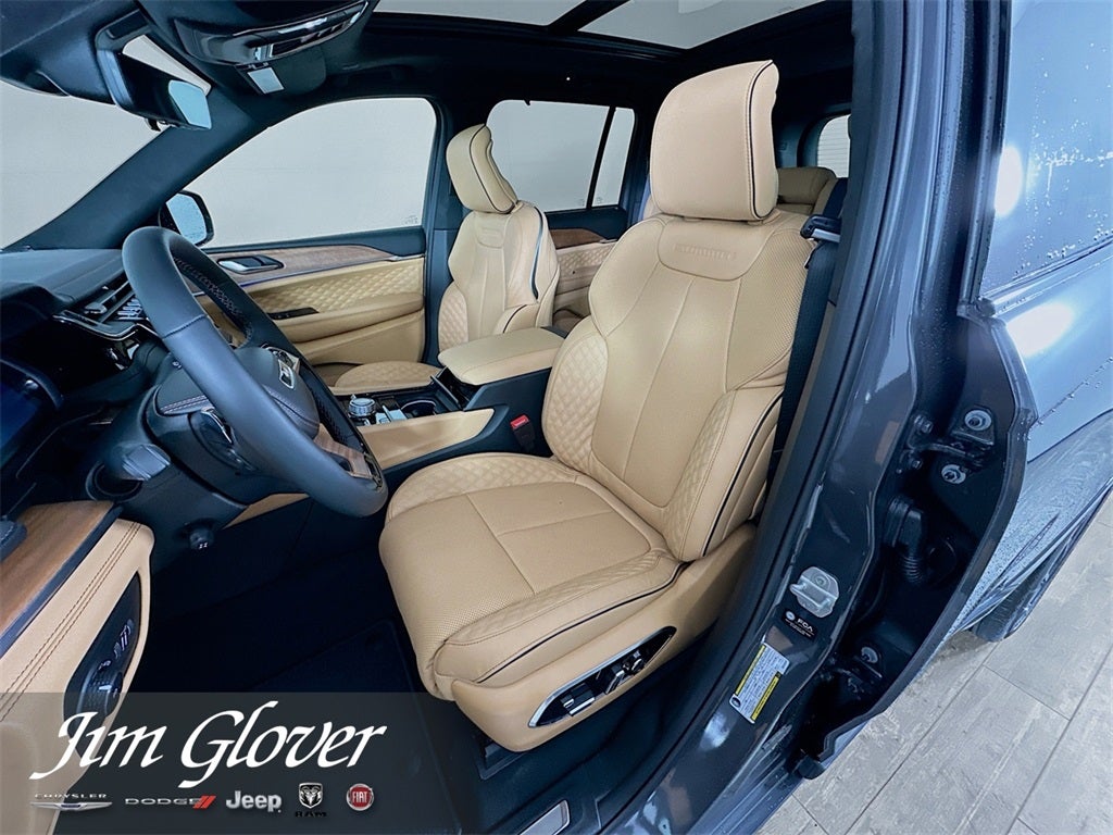 2025 Jeep Grand Cherokee GRAND CHEROKEE SUMMIT RESERVE 4X4