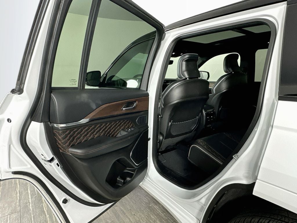 2025 Jeep Grand Cherokee Summit 4x4