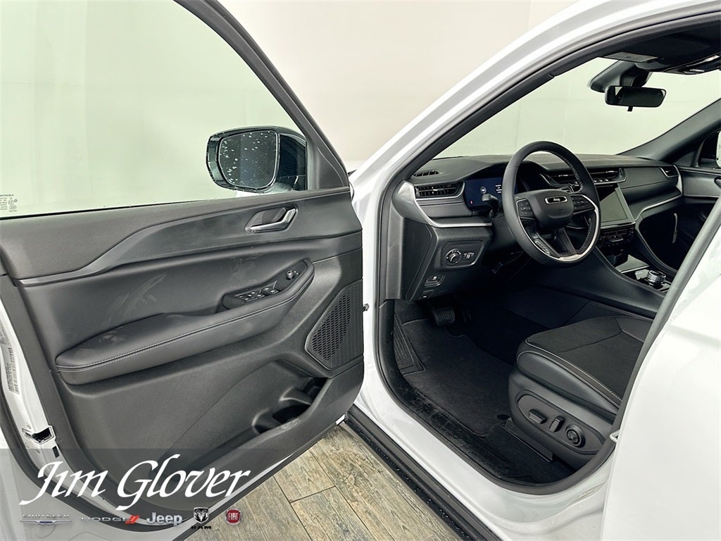 2025 Jeep Grand Cherokee L GRAND CHEROKEE L ALTITUDE 4X2