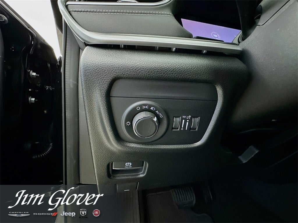 2025 Jeep Grand Cherokee L GRAND CHEROKEE L ALTITUDE 4X2