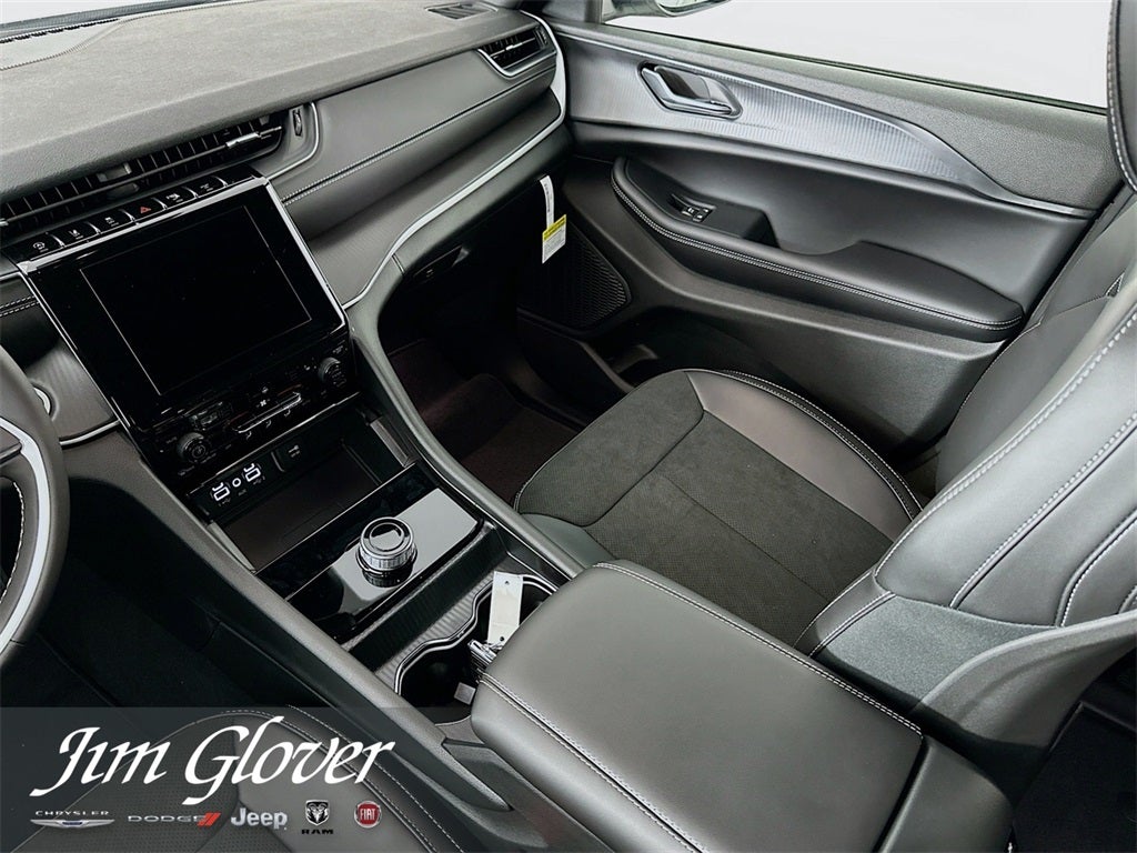 2025 Jeep Grand Cherokee L GRAND CHEROKEE L ALTITUDE 4X2