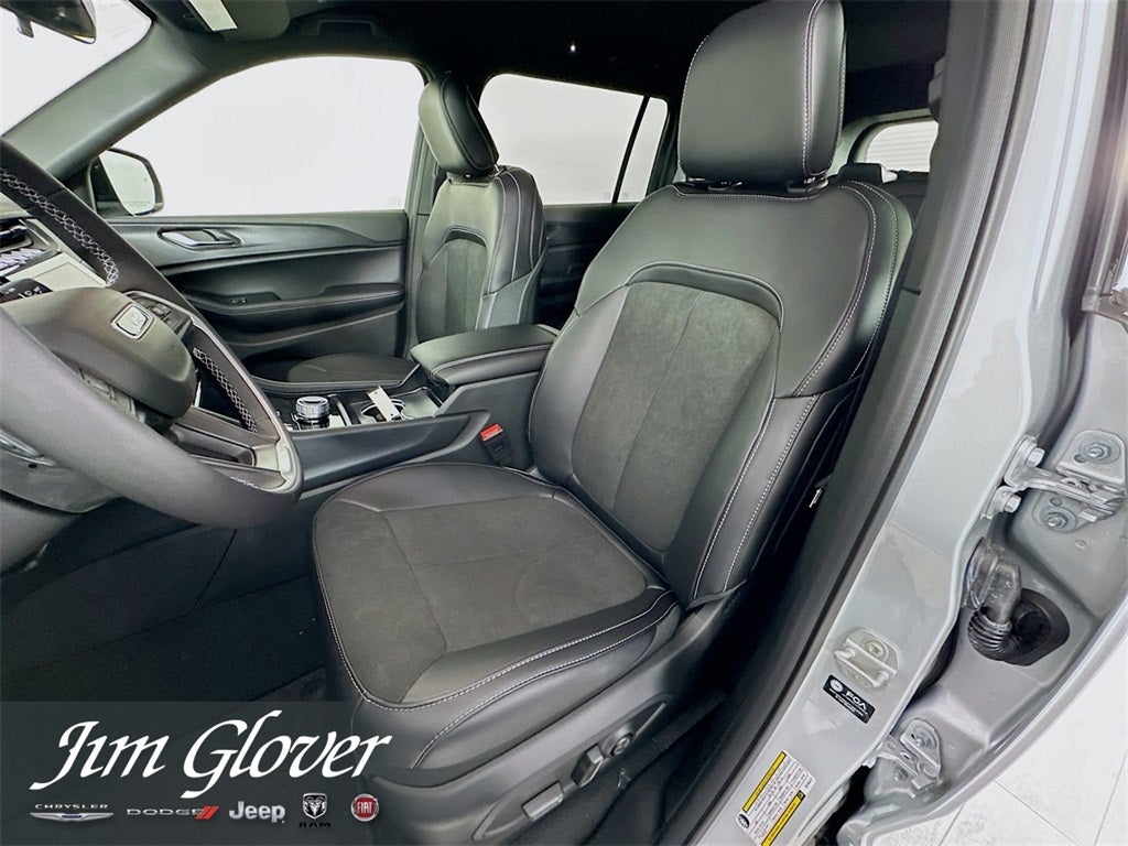 2025 Jeep Grand Cherokee L GRAND CHEROKEE L ALTITUDE 4X2