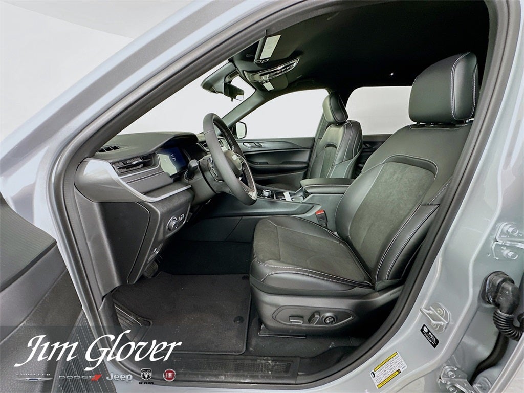 2025 Jeep Grand Cherokee L GRAND CHEROKEE L ALTITUDE 4X2