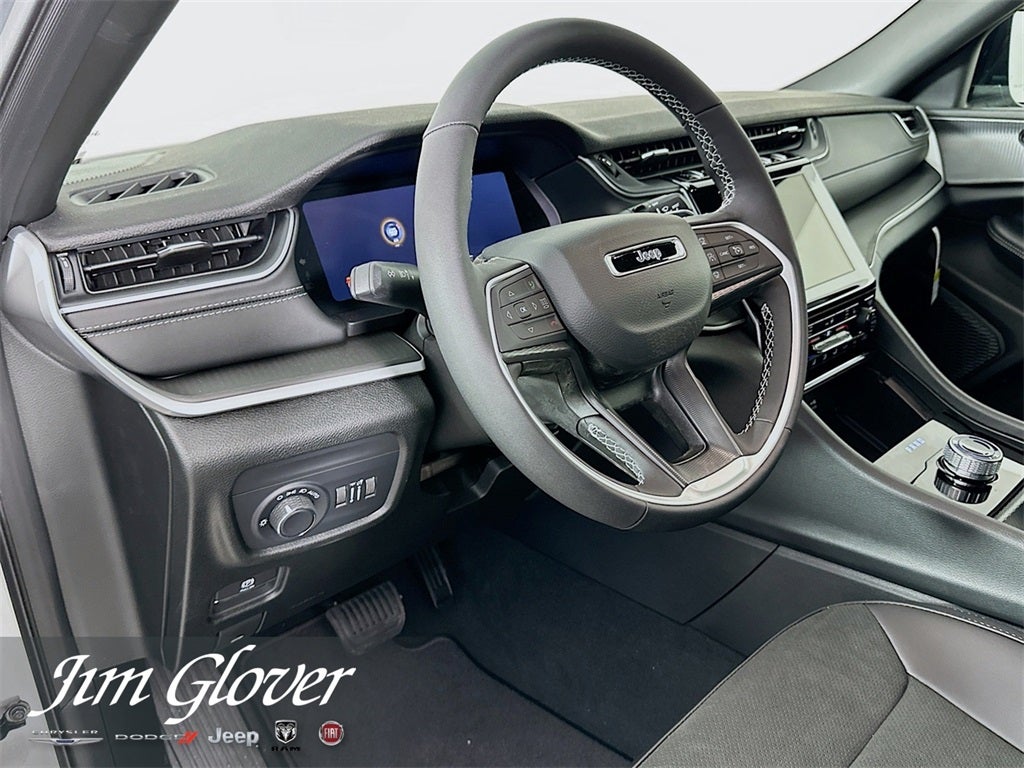 2025 Jeep Grand Cherokee L GRAND CHEROKEE L ALTITUDE 4X2