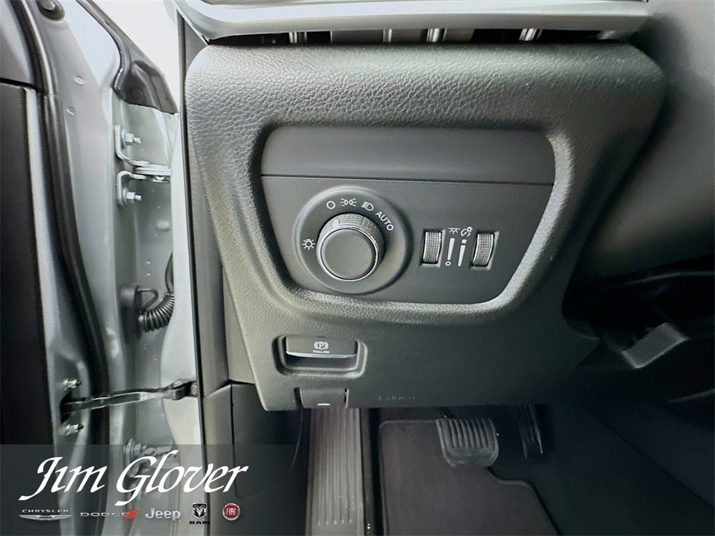 2025 Jeep Grand Cherokee L GRAND CHEROKEE L ALTITUDE 4X2