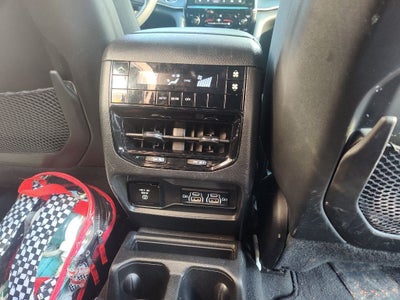 2023 Jeep Grand Cherokee L Altitude 4x4