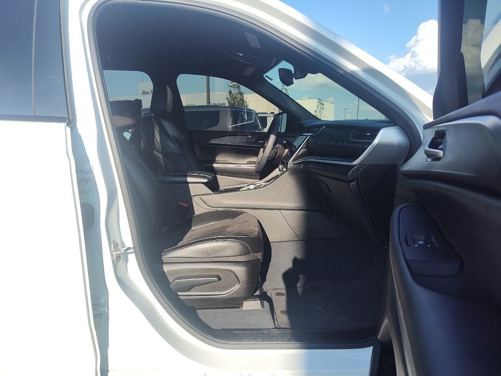 2023 Jeep Grand Cherokee L Altitude 4x4