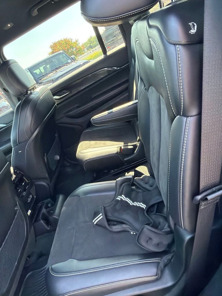 2023 Jeep Grand Cherokee L Altitude 4x4