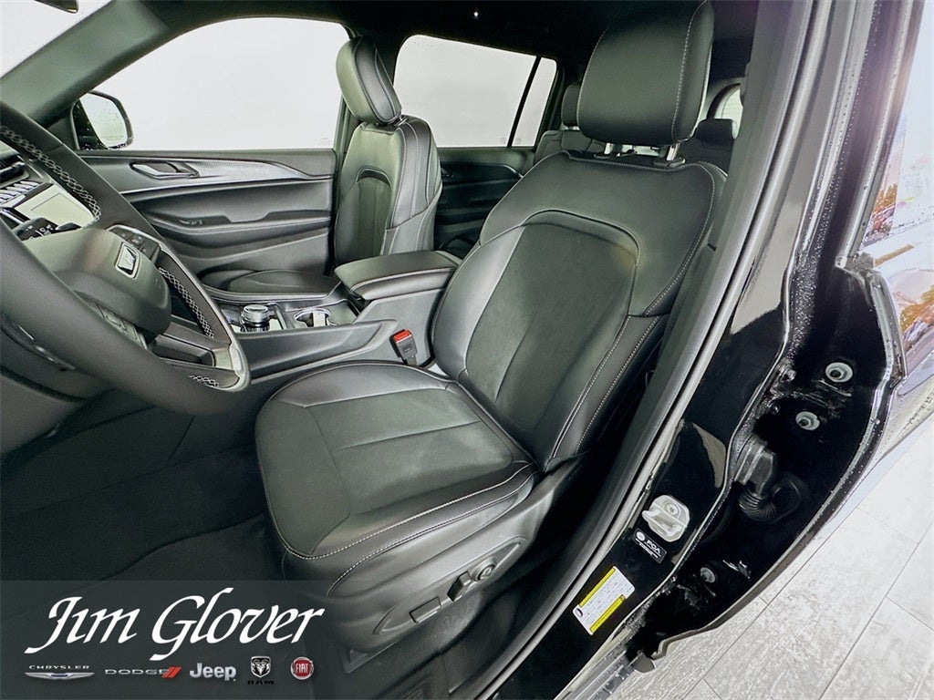 2025 Jeep Grand Cherokee L GRAND CHEROKEE L ALTITUDE 4X4