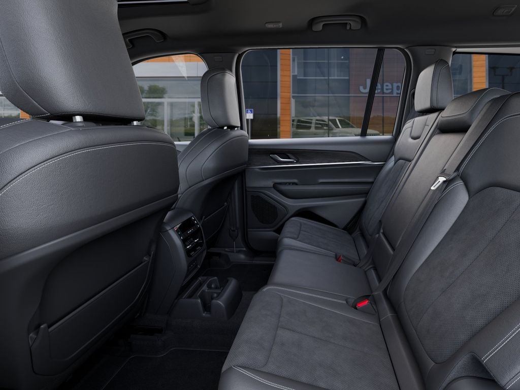 2026 Jeep Grand Cherokee L GRAND CHEROKEE L LAREDO ALTITUDE 4X4