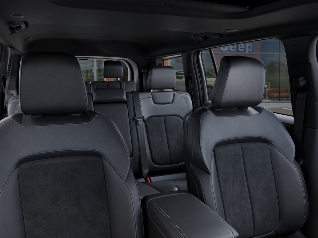 2026 Jeep Grand Cherokee L GRAND CHEROKEE L LAREDO ALTITUDE 4X4