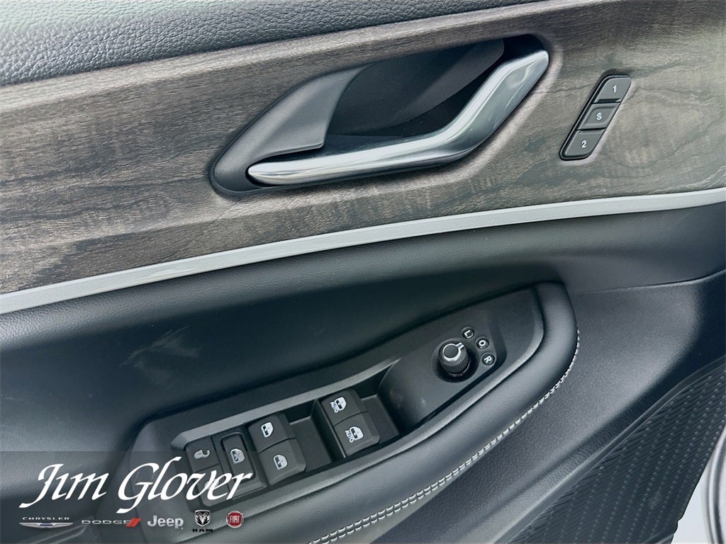 2025 Jeep Grand Cherokee L GRAND CHEROKEE L LIMITED 4X4