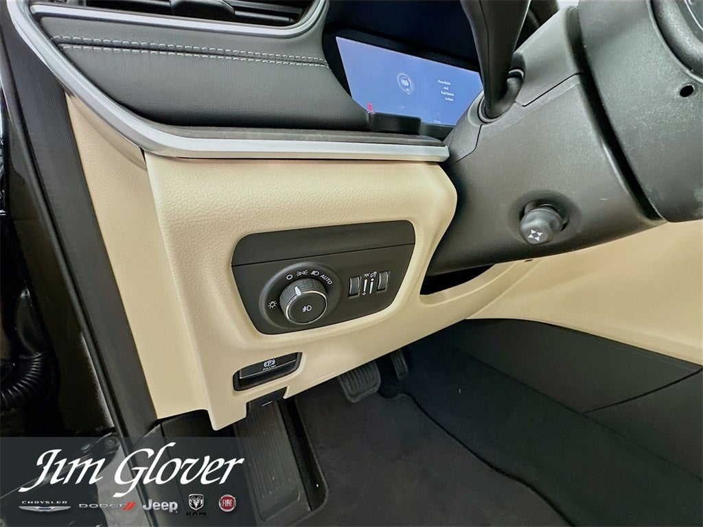 2025 Jeep Grand Cherokee L GRAND CHEROKEE L LIMITED 4X4