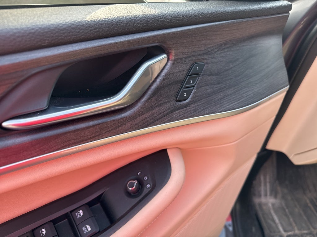 2024 Jeep Grand Cherokee L Limited 4x4