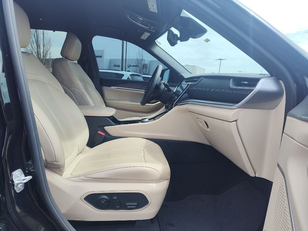 2023 Jeep Grand Cherokee L Limited 4x4