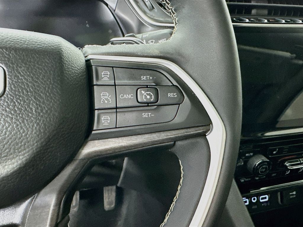2023 Jeep Grand Cherokee L Limited 4x4