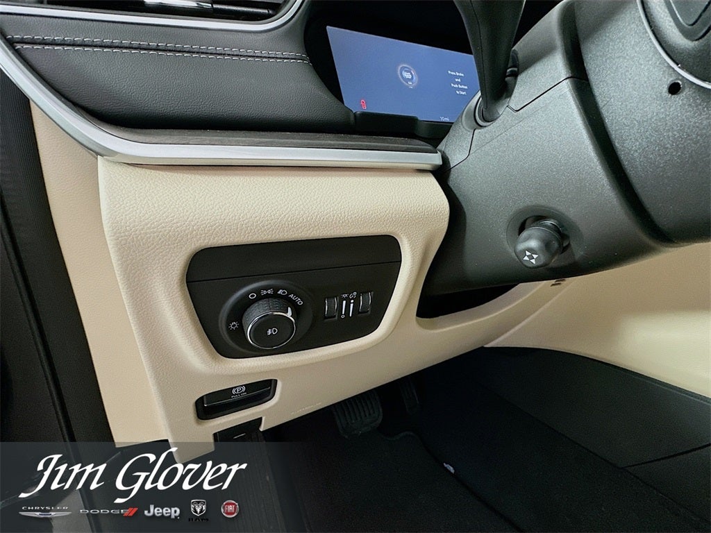 2025 Jeep Grand Cherokee L GRAND CHEROKEE L LIMITED 4X4