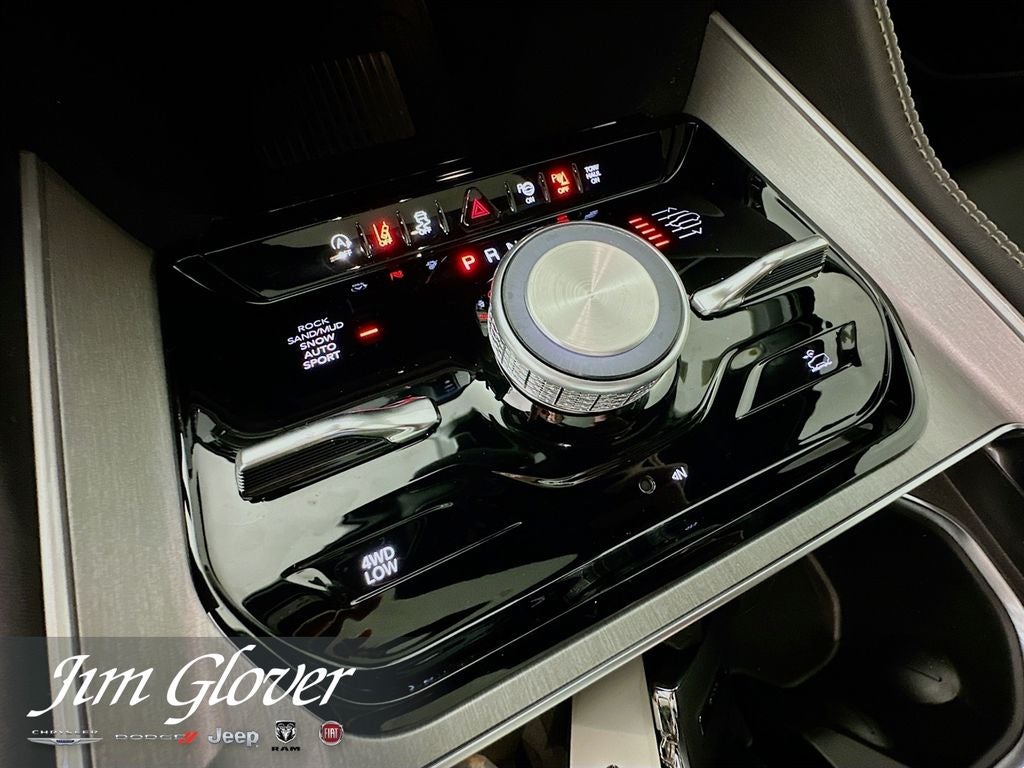2026 Jeep Grand Wagoneer GRAND WAGONEER UPLAND 4X4