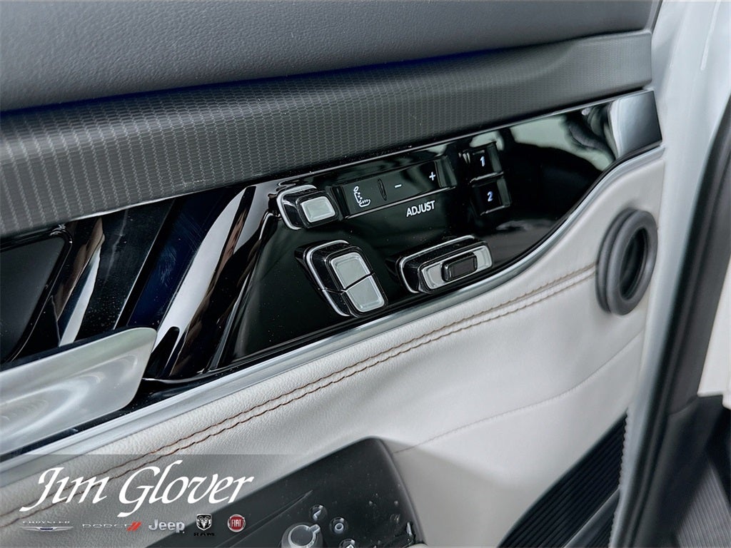 2026 Jeep Grand Wagoneer GRAND WAGONEER SUMMIT OBSIDIAN 4X4