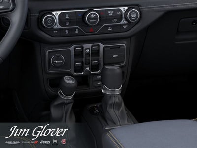 2026 Jeep Gladiator GLADIATOR SAHARA 4X4