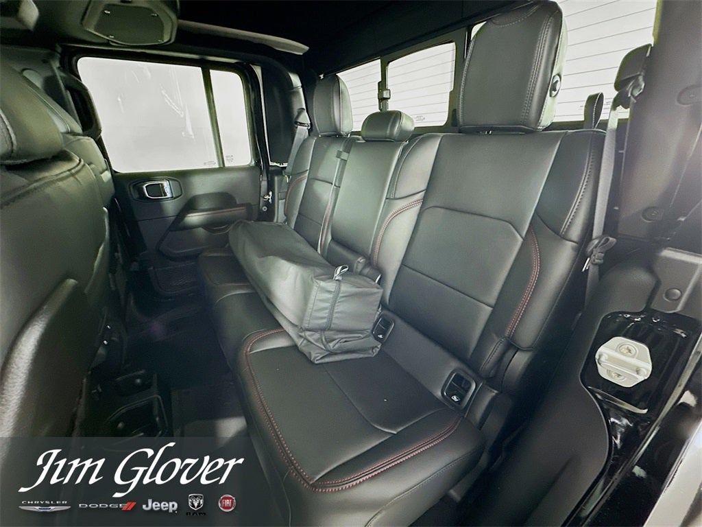 2025 Jeep Gladiator GLADIATOR RUBICON X 4X4